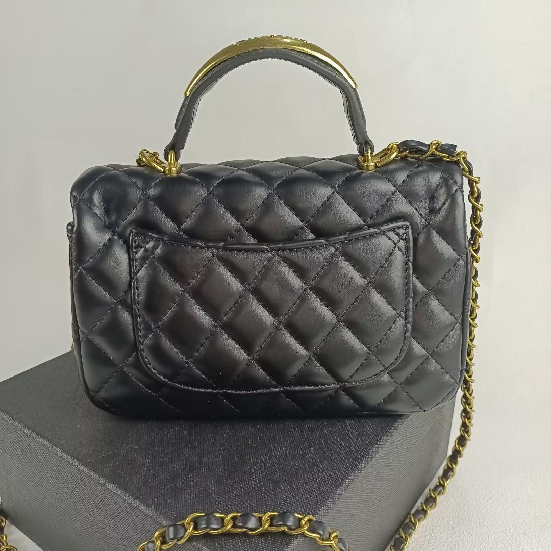 CHANEL ノベルティハンドルゴールドロゴプレートキルティング バッグ 非売品