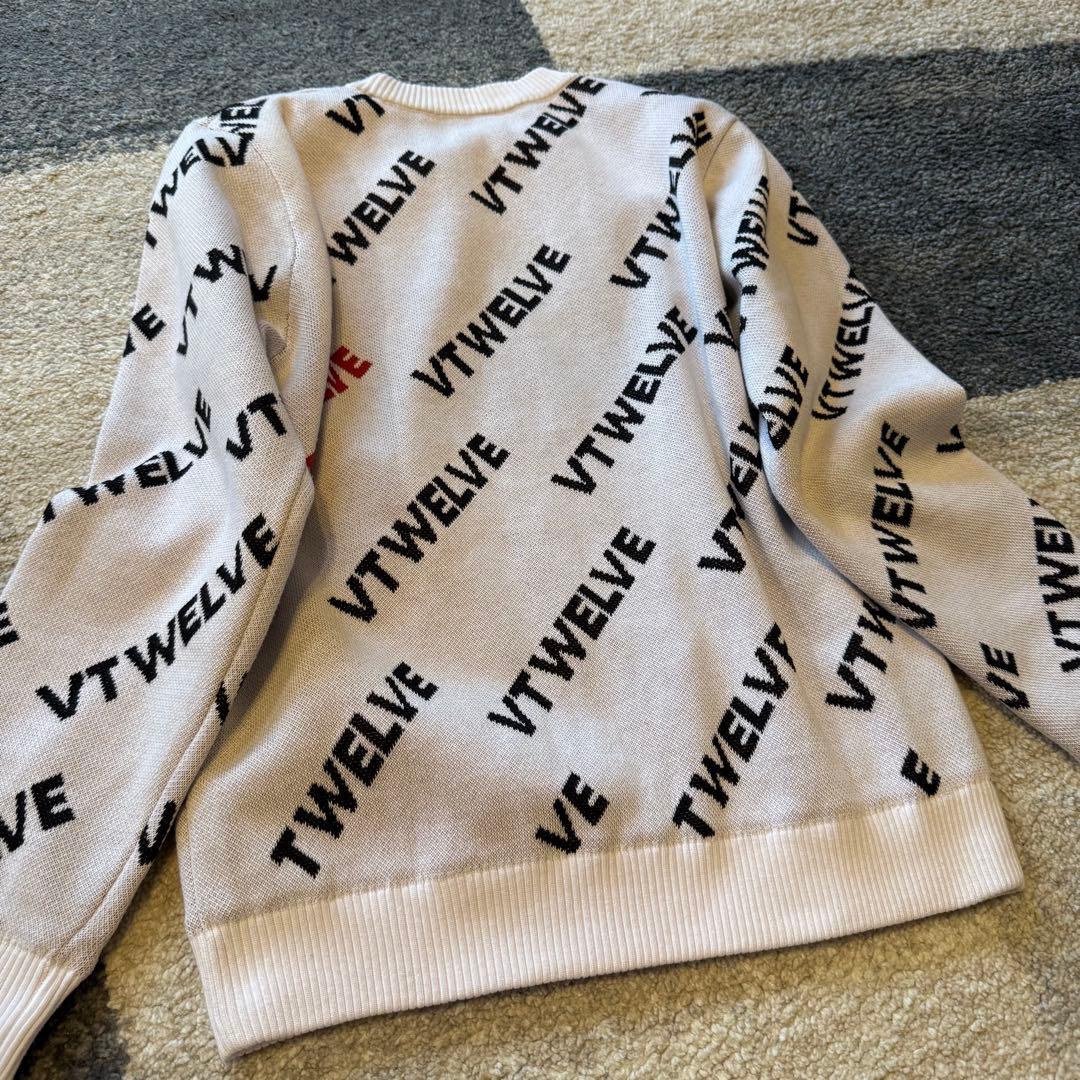 【V12】VTWELVE ロゴプリント ニットセーター　総柄　モノクロ