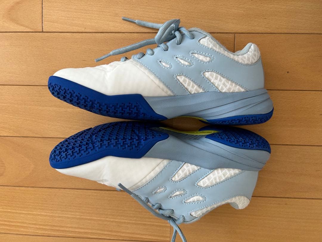 YONEX バドミントンシューズ ⭐︎23.5cm