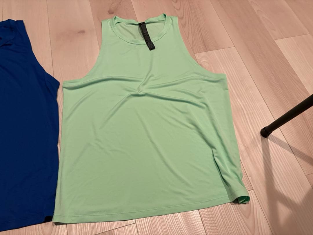 Lululemon ノースリーブ タンクトップ Mサイズ