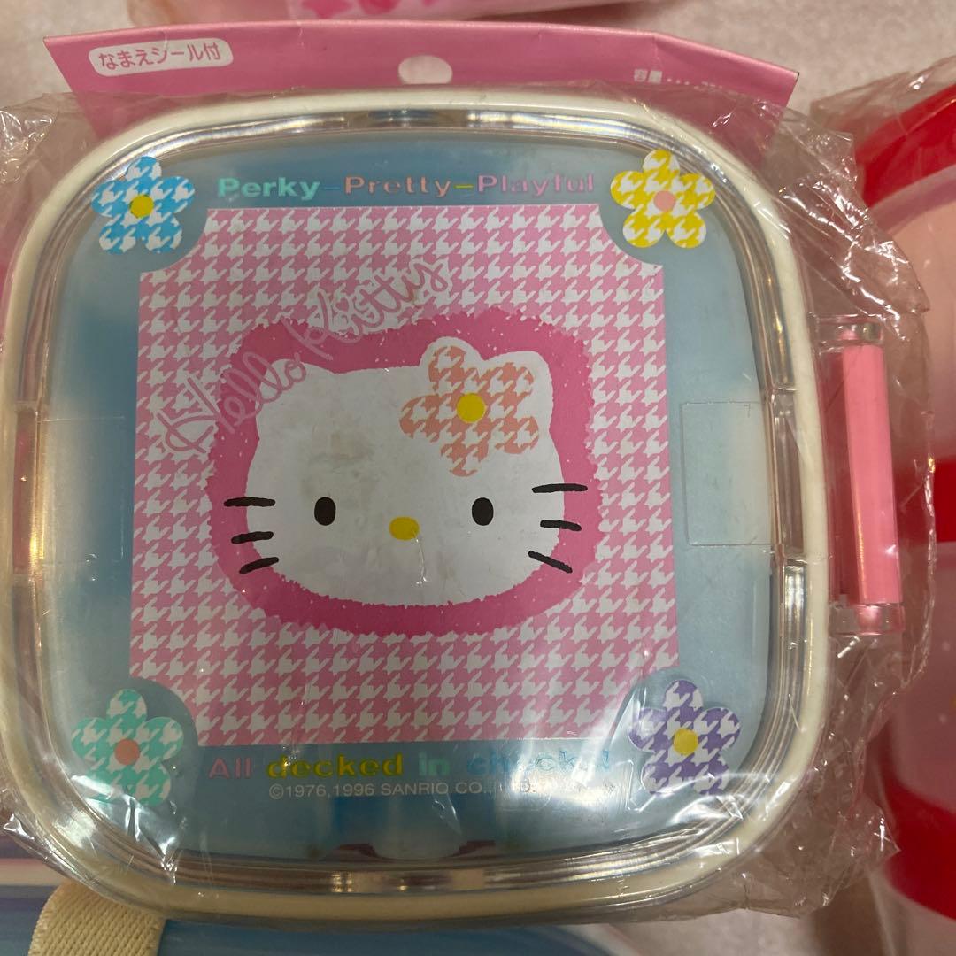 【新品】レトロ　ハローキティ　ランチボックス　まとめ売り　2001年製
