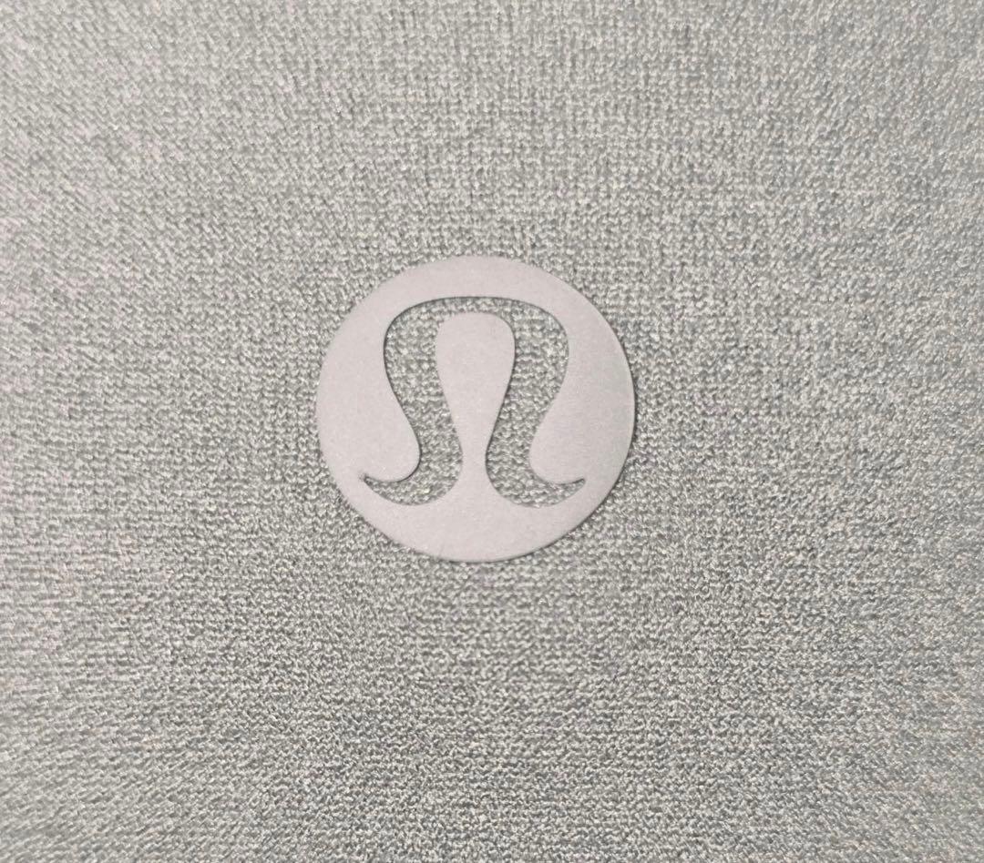 ルルレモンレギンスグレーLululemon Revealサイズ2パンツタイツヨガ