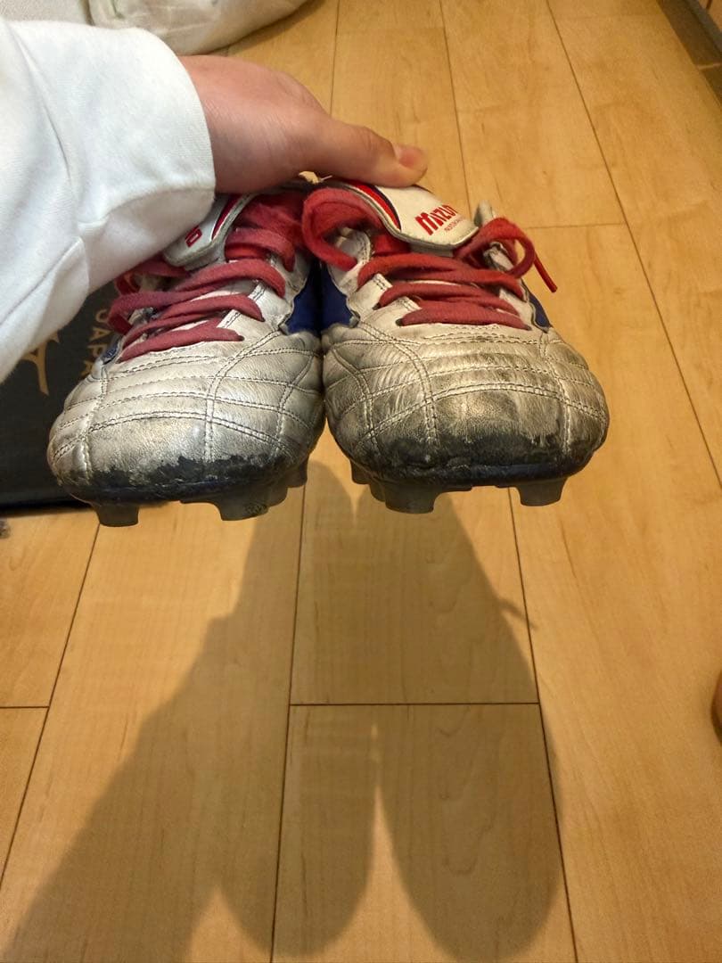 Mizuno サッカースパイク モレリア WAVE japan 新品の袋付き。