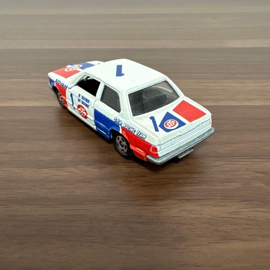 トミカ　青箱 F23 BMW320i ADVAN