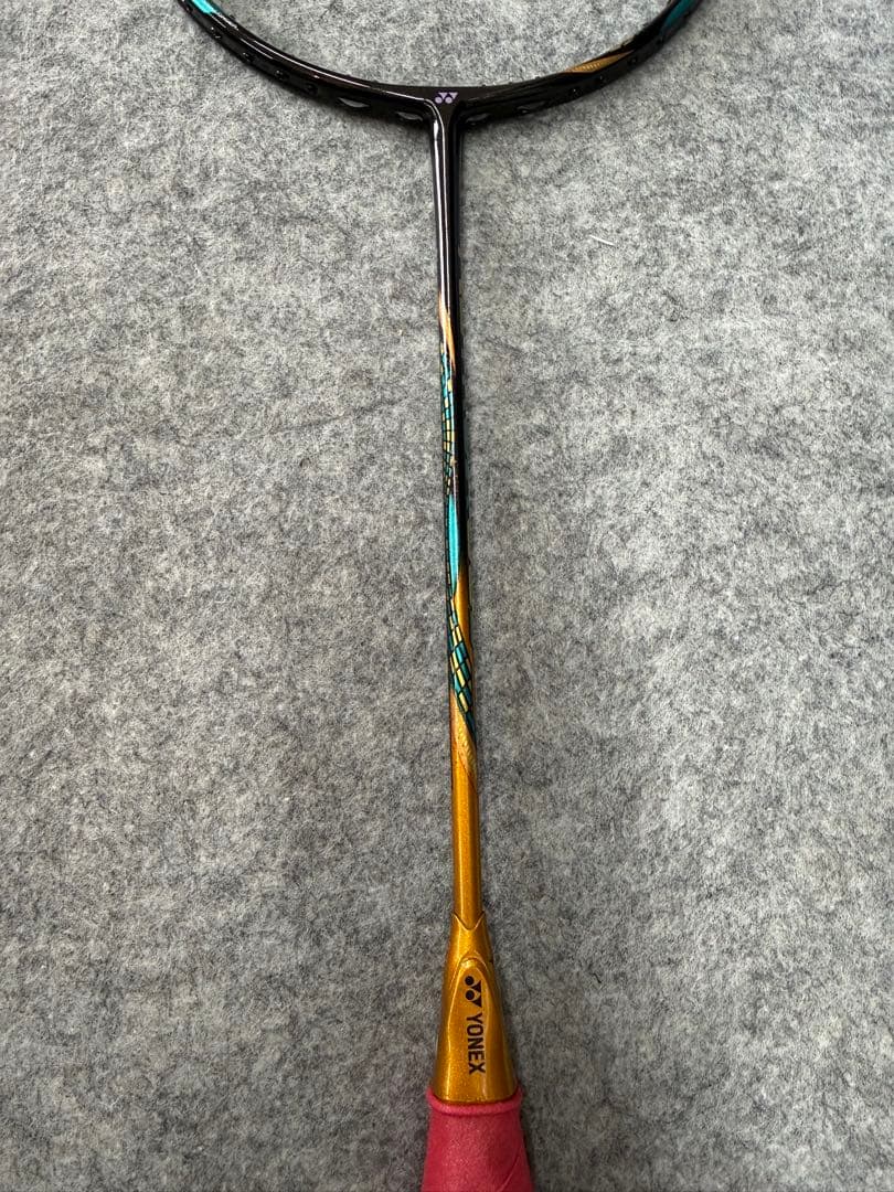 バドミントンラケット AX88 dサイズ5