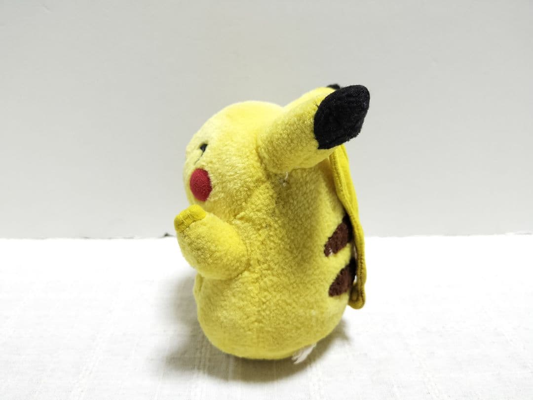 ピカチュウTOMY 初期　初代にっこり　バンザイ　ポケモン