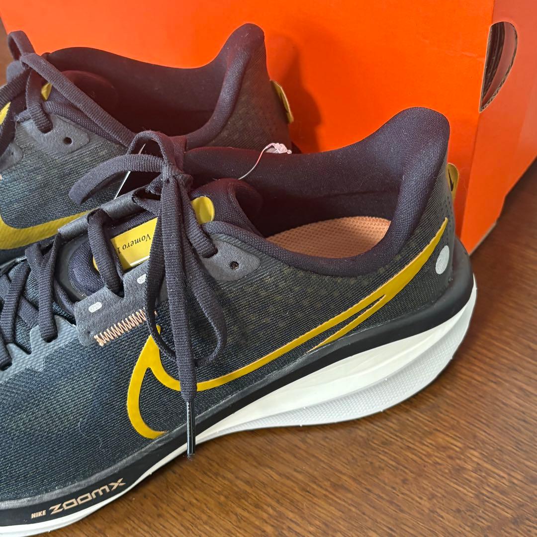 【新品】NIKE VOMERO 17 ランニングシューズ 27cm