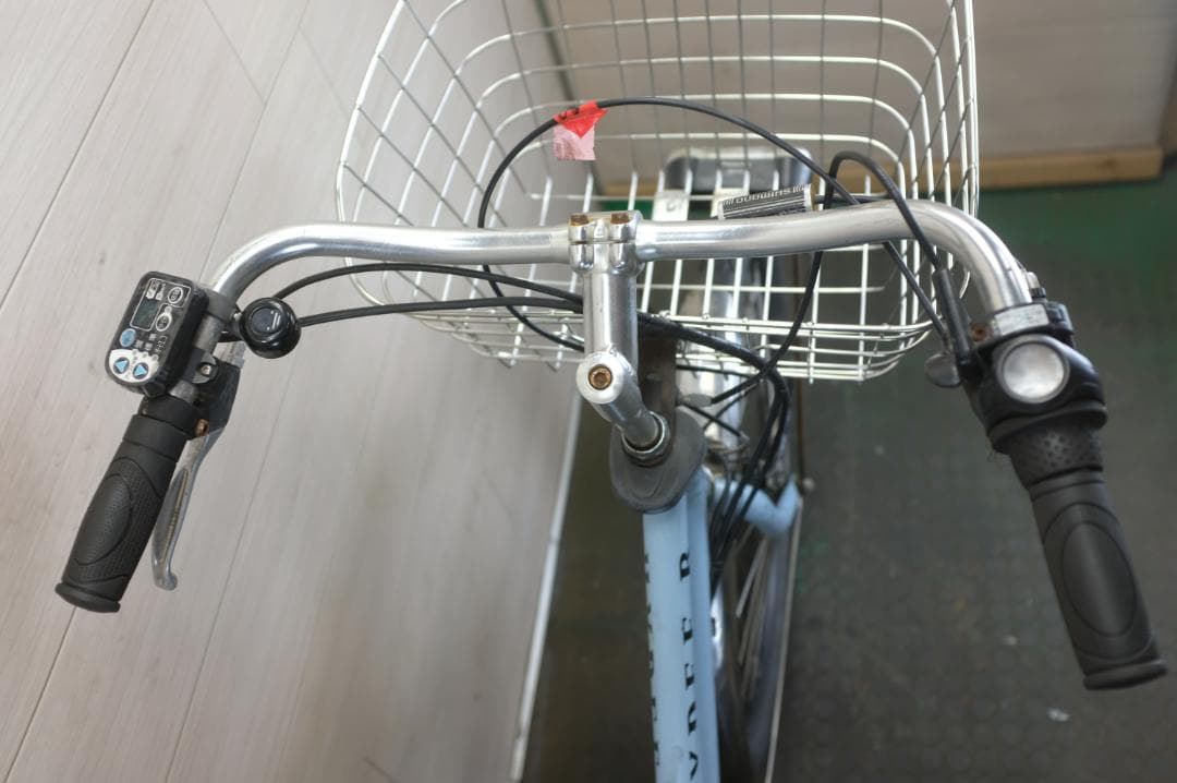 ぽぽぽ )HYDEE.B　26インチ　3段　8.9Ah充電器あり 6日お届