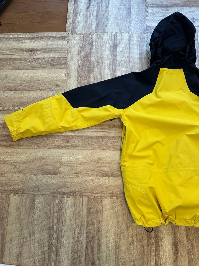 241 スノーボード　ウエア　ジャケット　GORE-TEX ゴア　スノーウェア