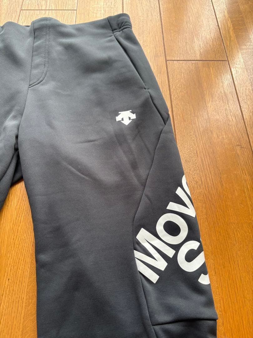 新品未使用:DESCENTE(デサント)ジャージ上下セット 黒