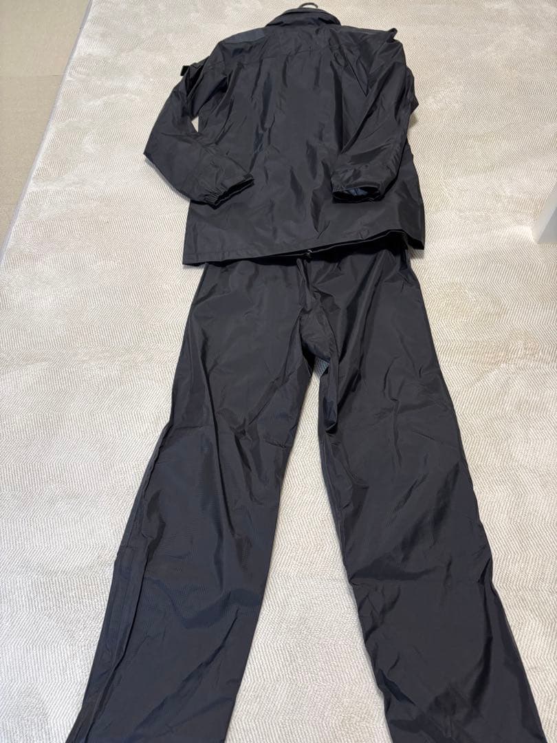 新品未使用‼︎ お買い得品‼︎ MIZUNOブラック レインスーツ(上下セット)