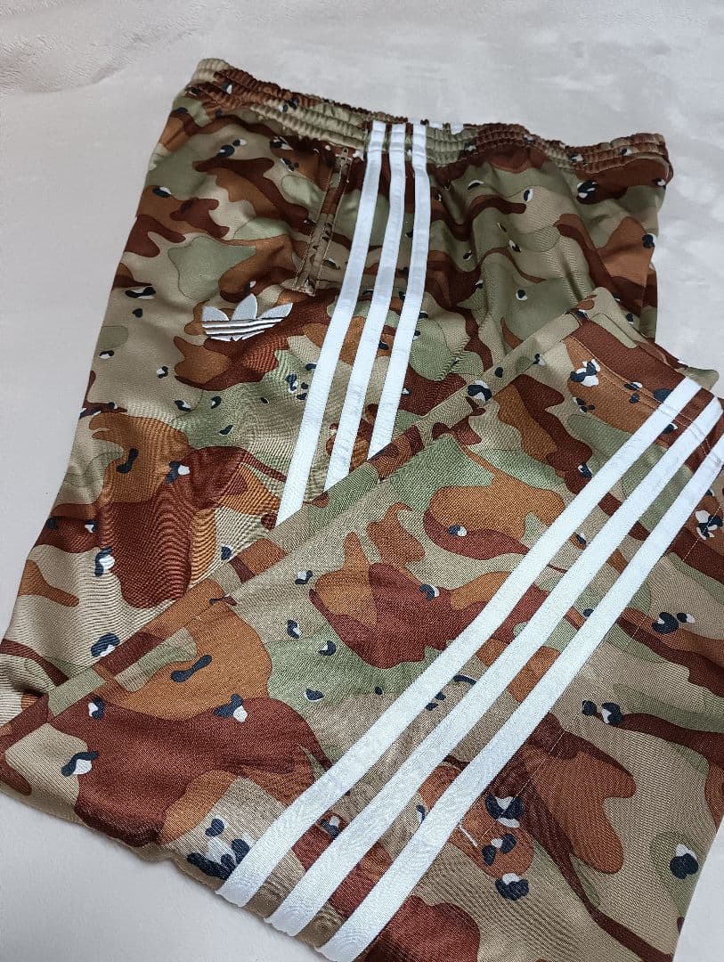 adidas 迷彩柄 ファイヤーバード L表記 極美品 デザートカモ