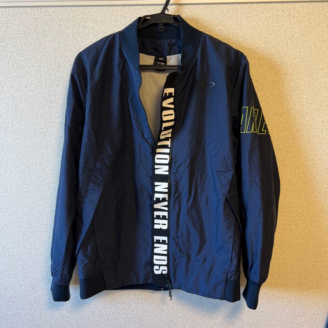 オークリー　ウインドブレーカー上下　XL