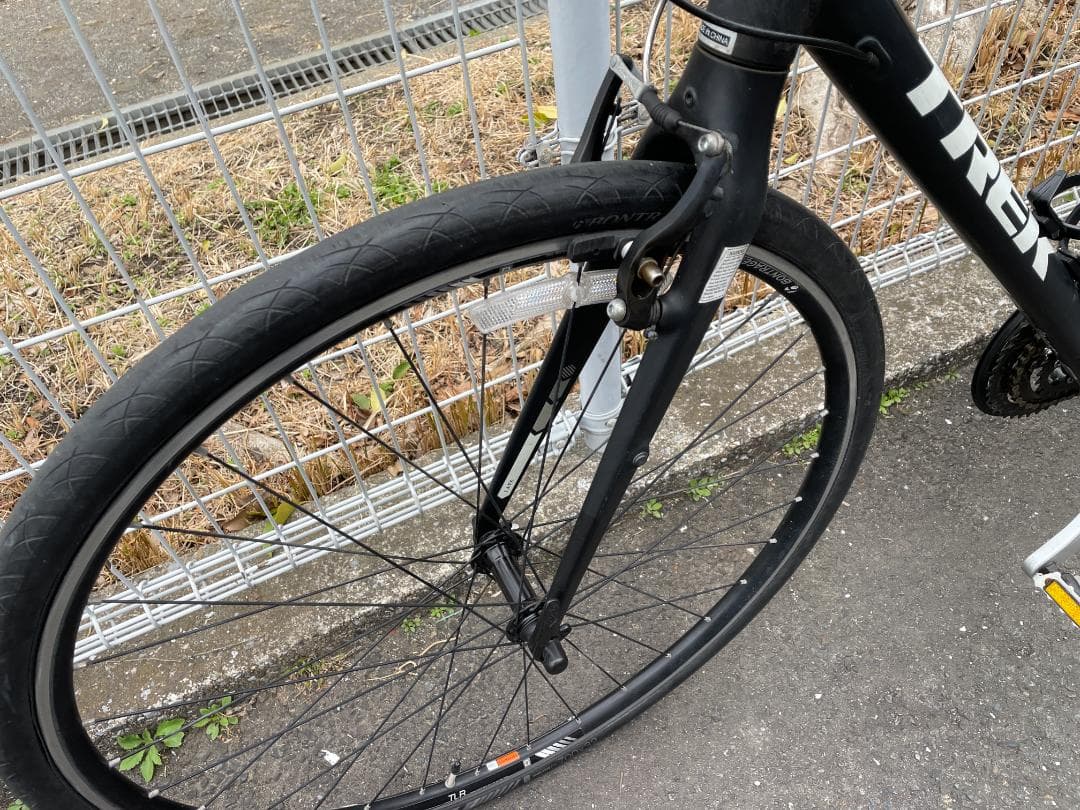 TREK 7.4FX-クロスバイク-手渡しのみでお願いします。