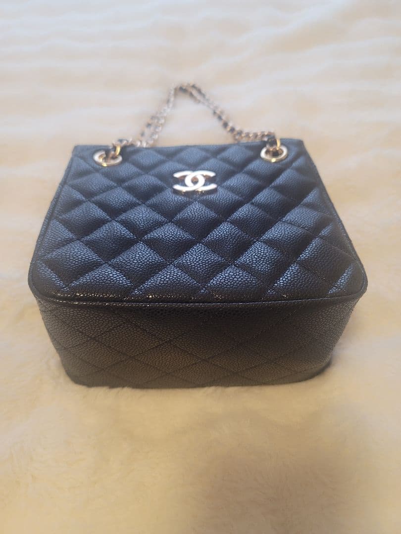 ノベルティ CHANEL ブラック キルティング ショルダーバッグ バケット