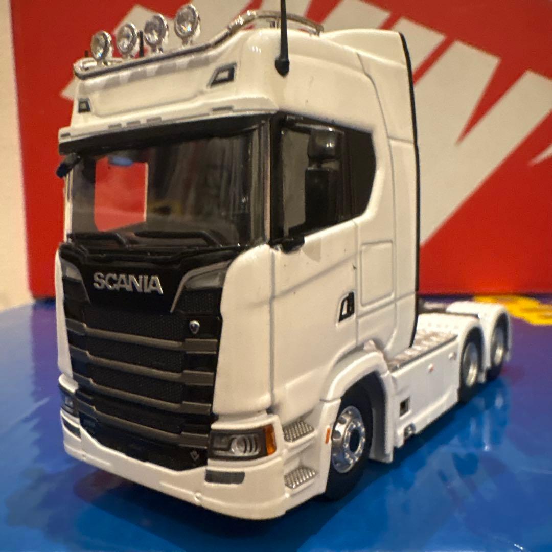 合金スカニア 770S ミニカー 1/64 （2デフ　ダブル引きタイプ）白