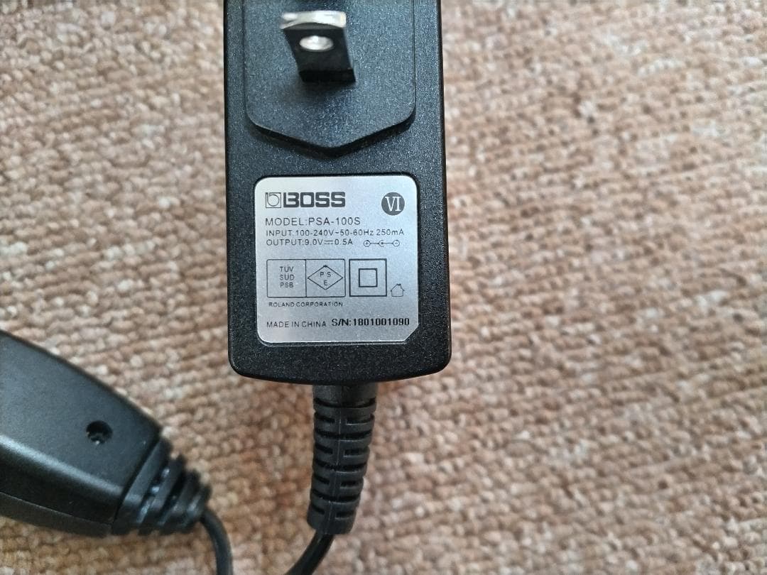 BOSS GT-1 ギターエフェクター（PSA-100S 電源アダプター付）