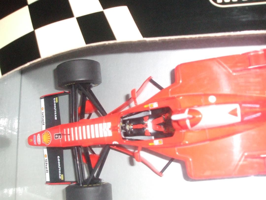 フェラーリ　F１　E・アーバイン　＃６　ノードライバー　ミニチャンプス　１／１８
