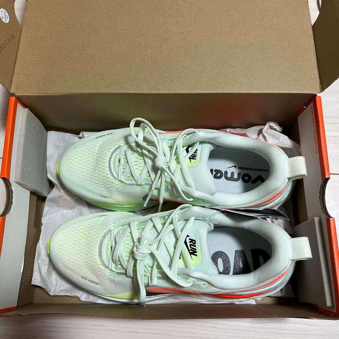 Nike ボメロ18 26㎝　新品 ホワイト/オレンジ/イエロー