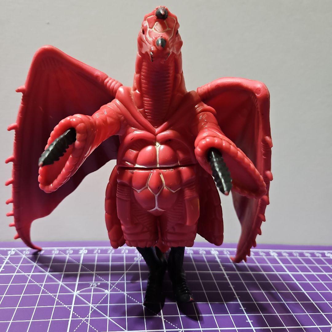 【川合様】訳あり　ウルトラ怪獣シリーズ　パワードドラコ　ソフビ