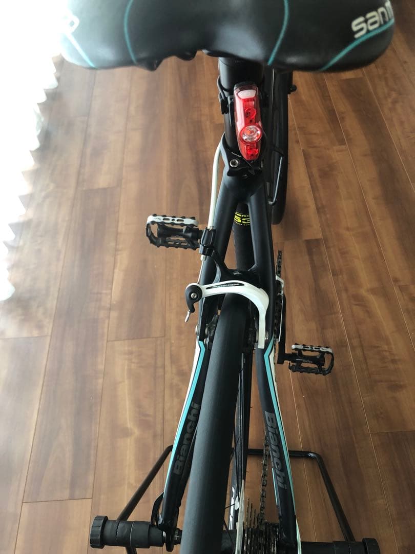 ロードバイクBIANCHI ニローネおまけ付き