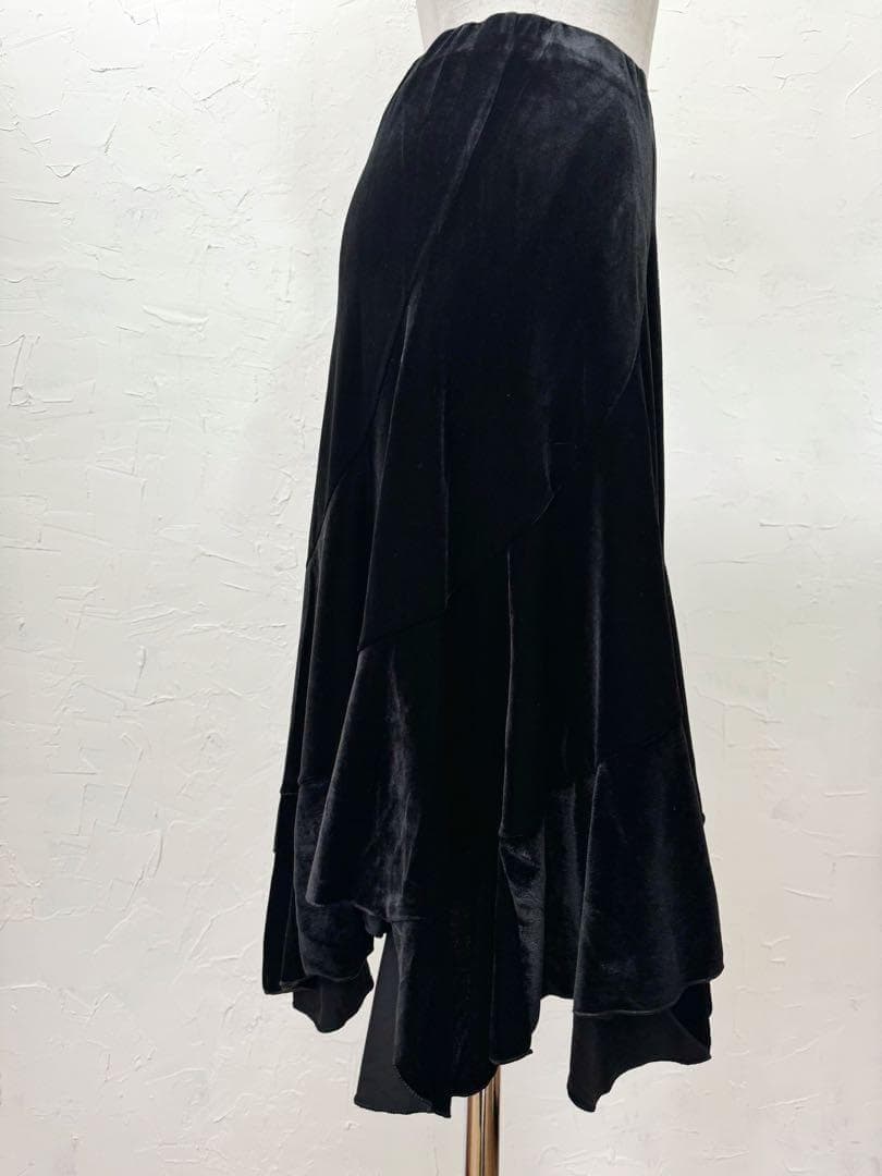【ラテン】新品　エスカルゴ　ベルベット　スカート黒　b9131