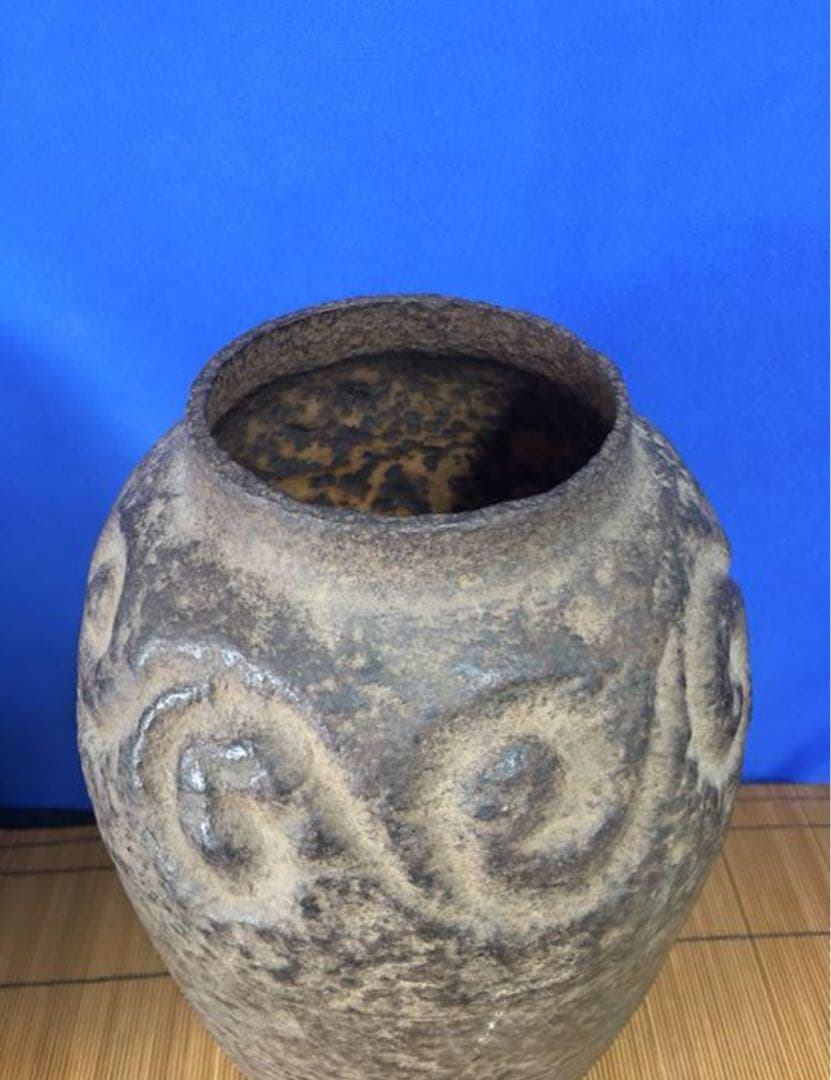 花瓶　缶　中国明時代花瓶　古铜 鉄製