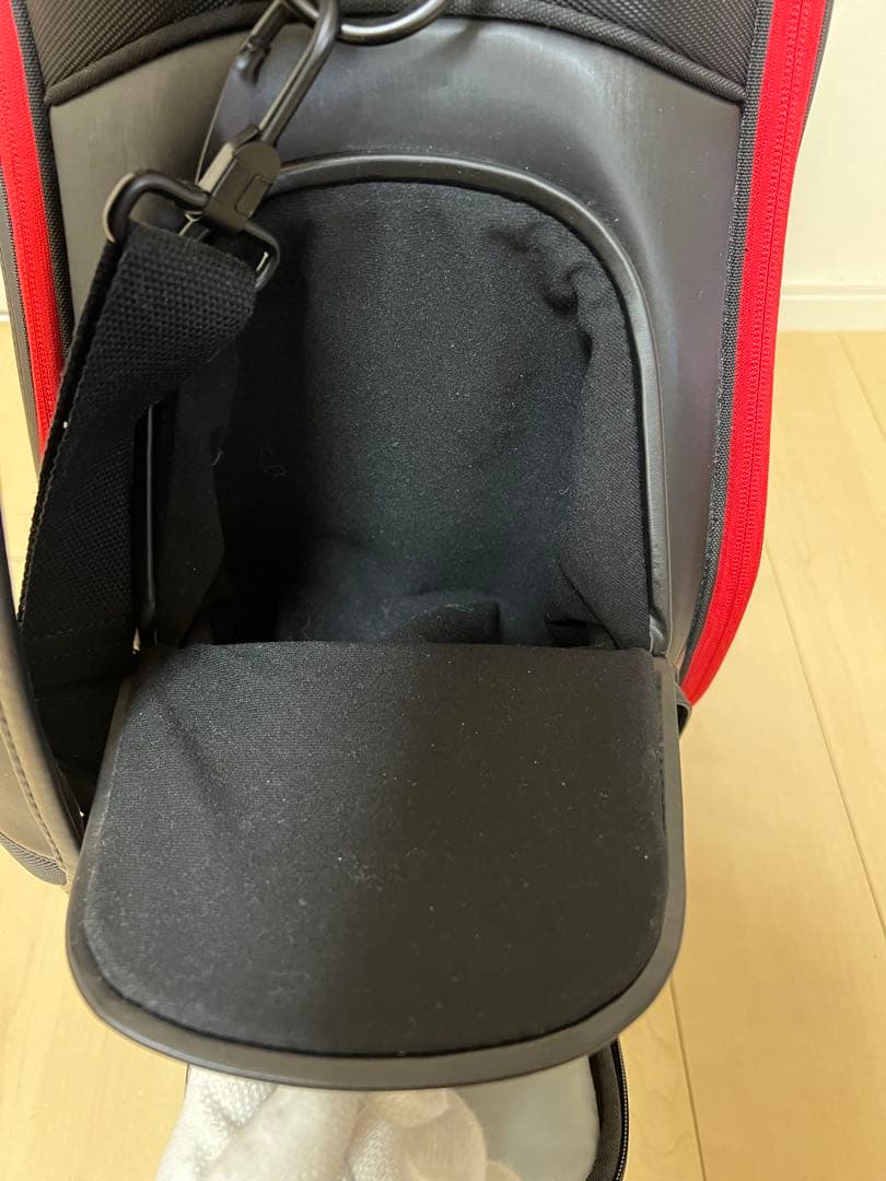 Titleist キャディバッグ ブラック/レッド　ミッドサイズ