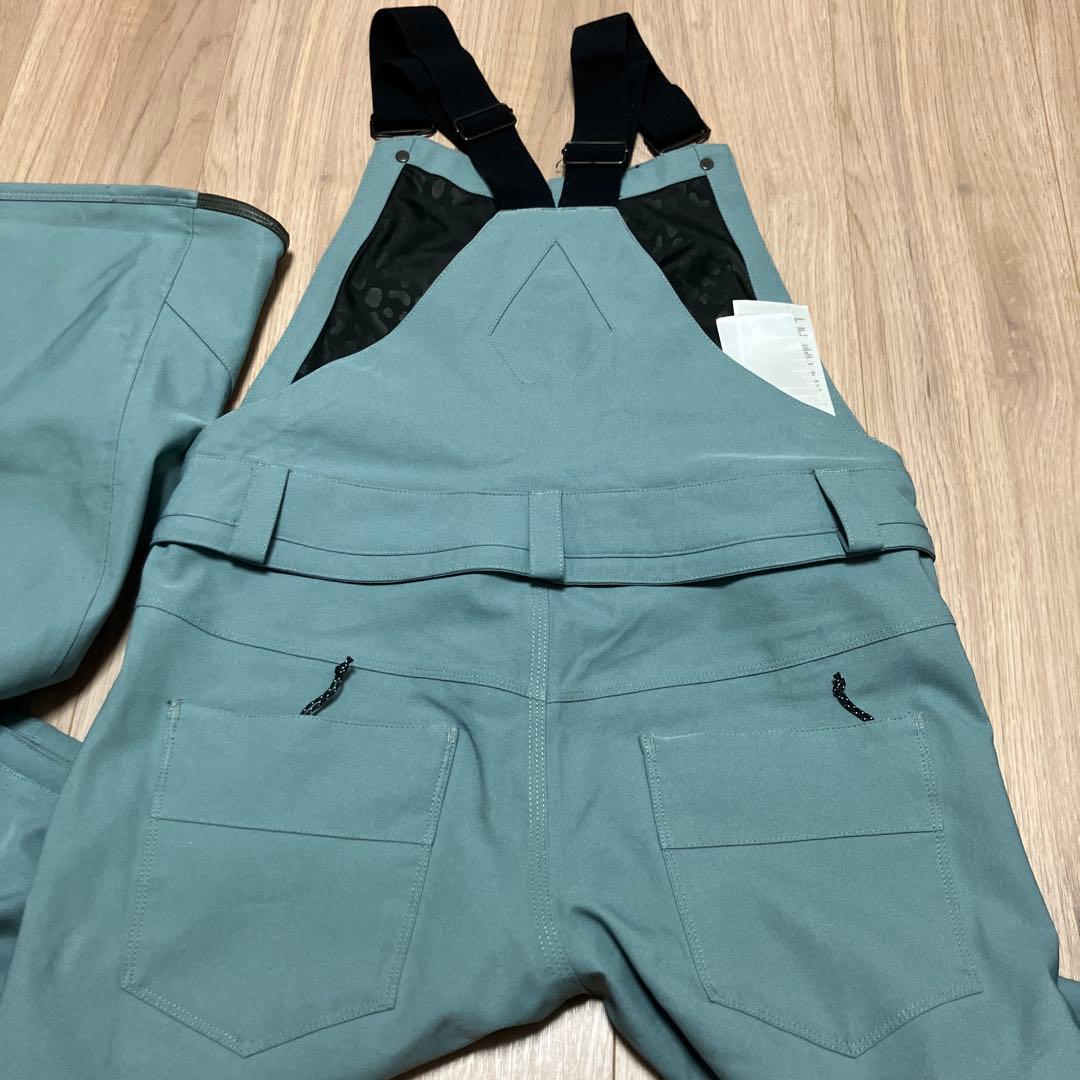 VOLCOM 女性用スノーボードオーバーオール M グレー