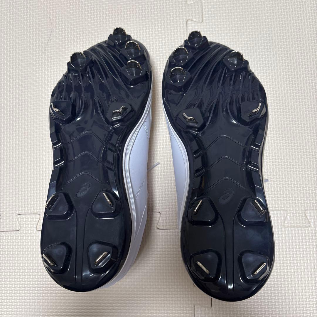 asics ホワイト スパイクシューズ