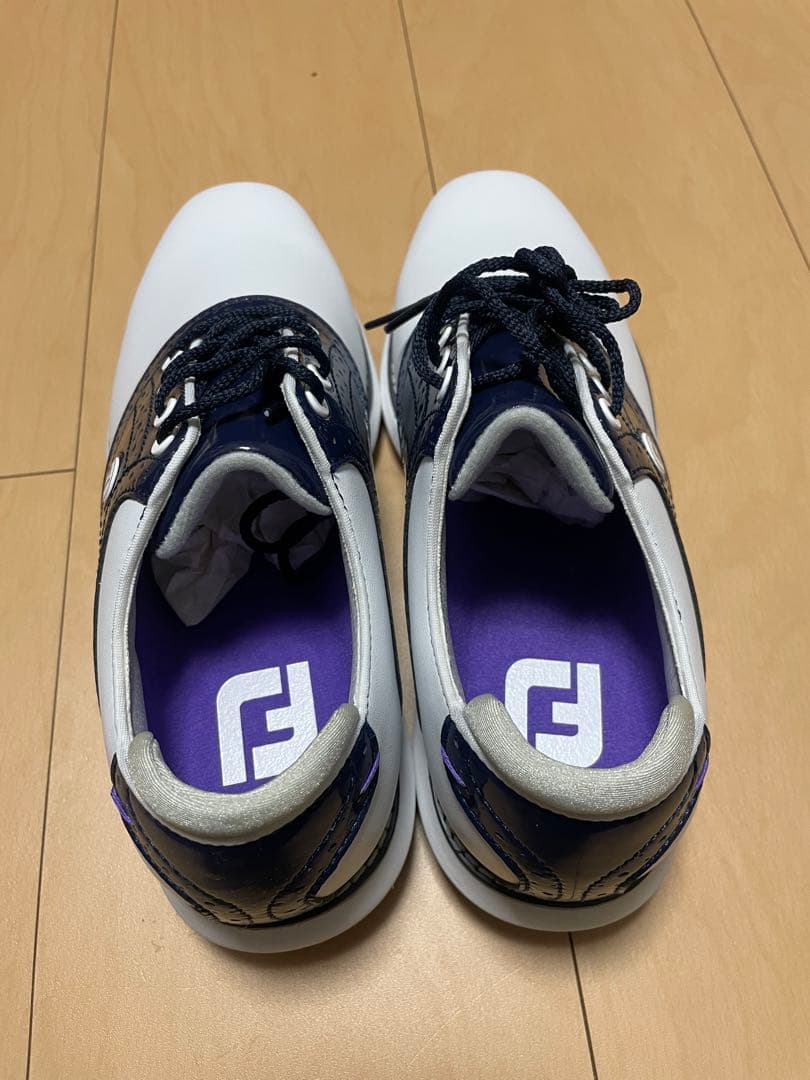 新品未使用　FootJoy ゴルフシューズ　ホワイト23センチ
