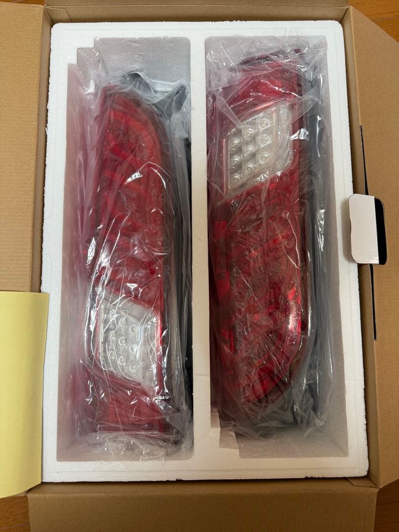 トヨタ ハイエース インテックテール
