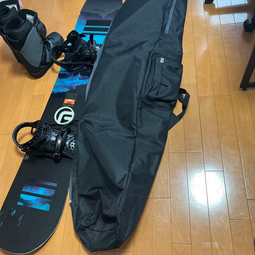 SALOMONスノーボード（ブーツ、ビンディング、ケース付き）※即購入可