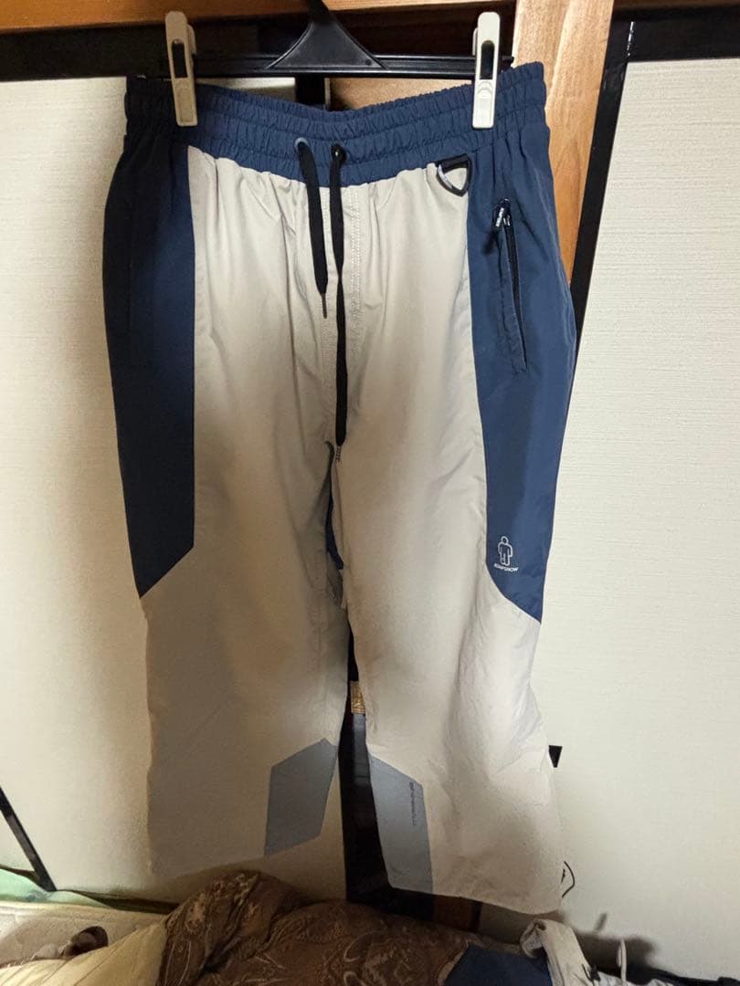 ROMP スノーボードウェア ジャケットとパンツ