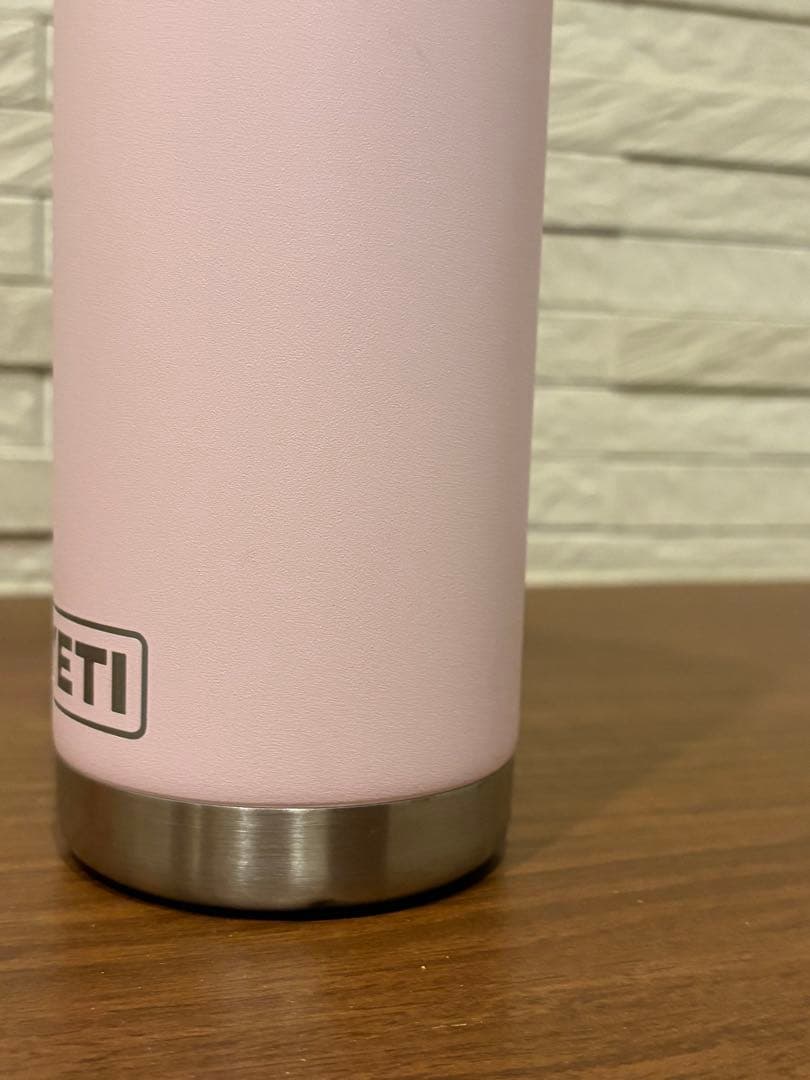 人気YETI ステンレススチール 水筒 ピンク