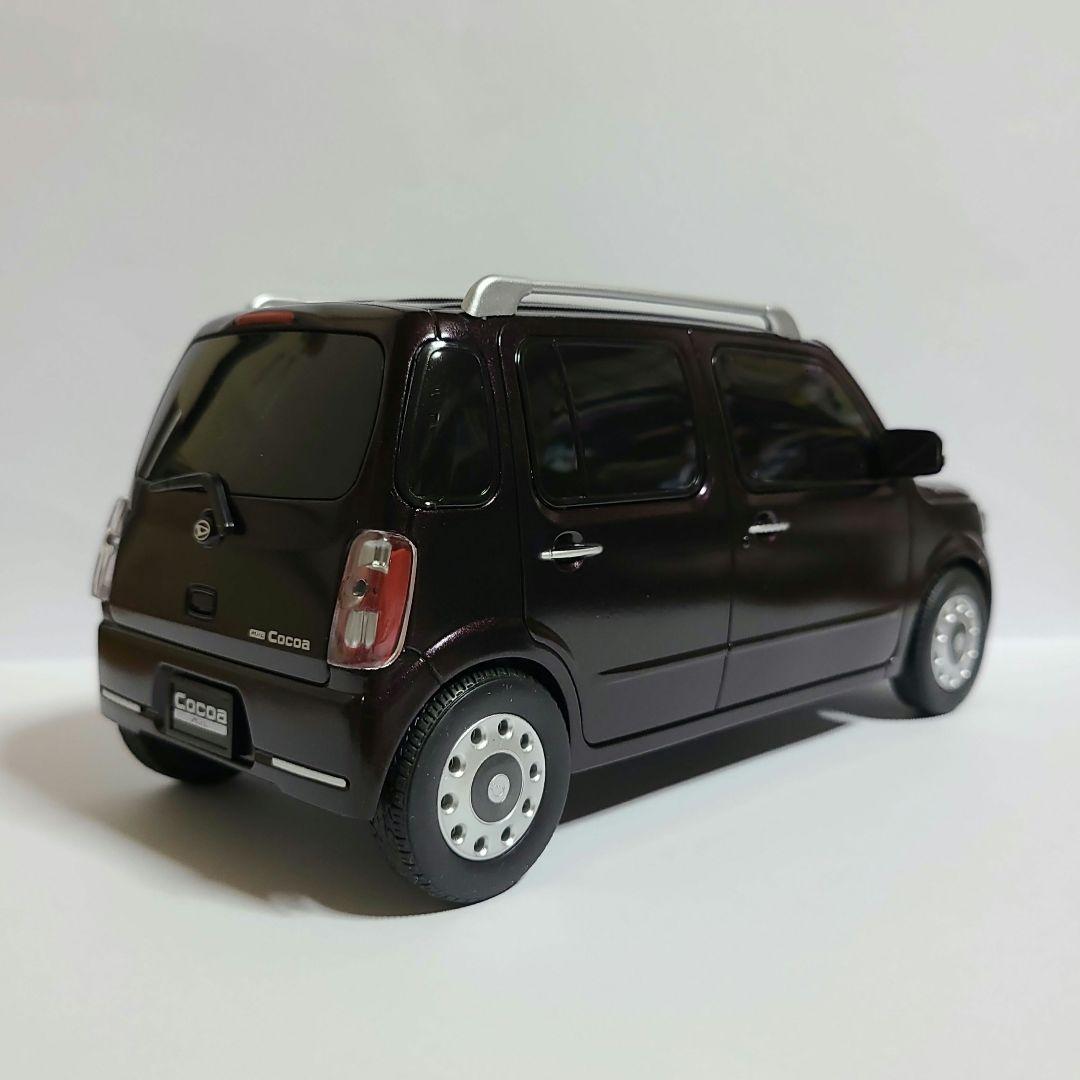 ダイハツ 1/18スケール ミラココア カラーサンプル