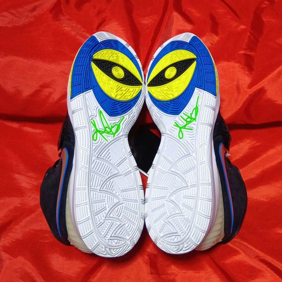 【新品未使用】NIKE カイリー6 EP