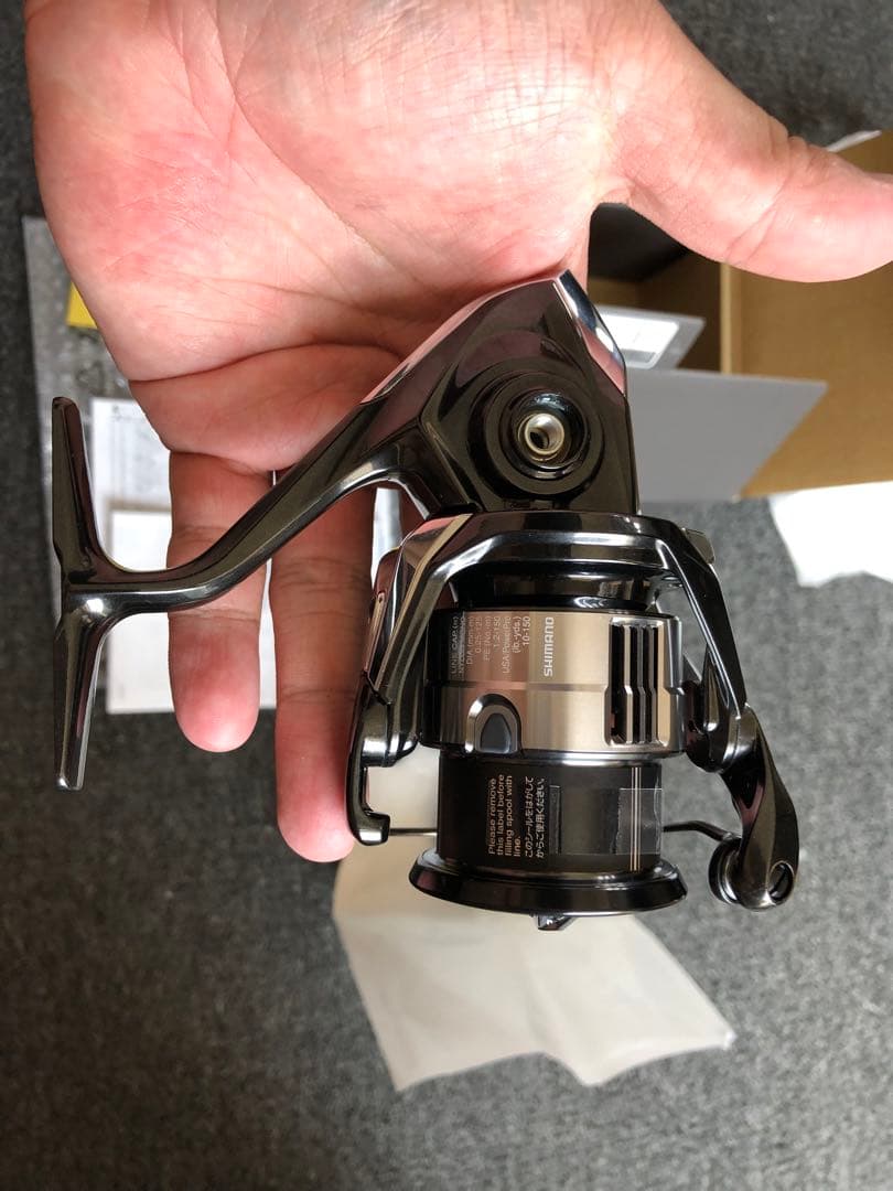 SHIMANO 23ヴァンキッシュ C3000MHG スピニングリール