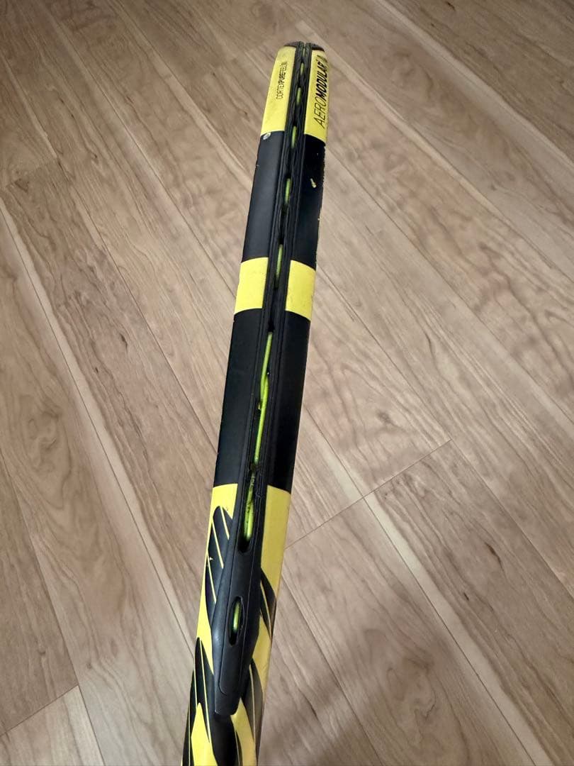 Babolat ピュアアエロプラス2019　2本セット