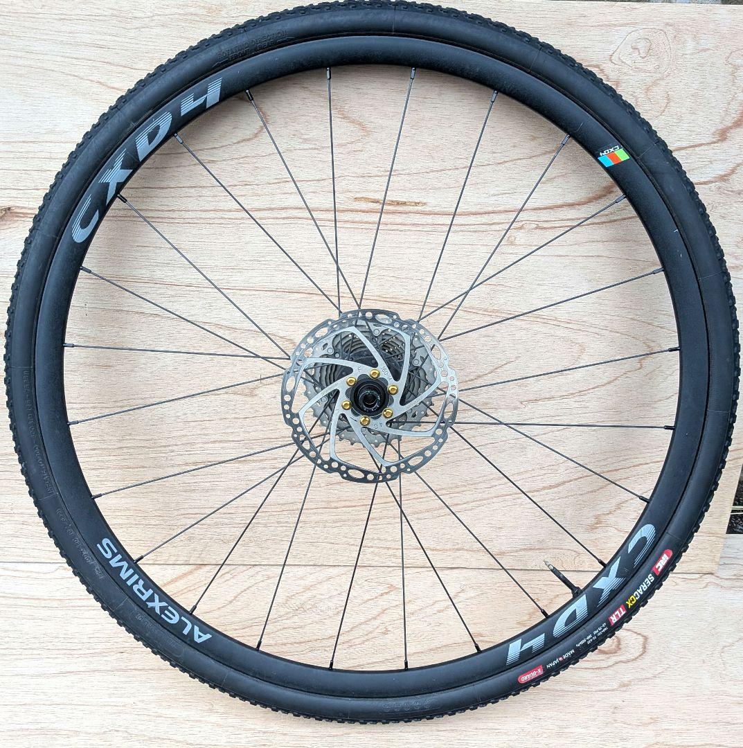 シャチ　ALEXRIMS CXD4　前後セット　タイヤ付き