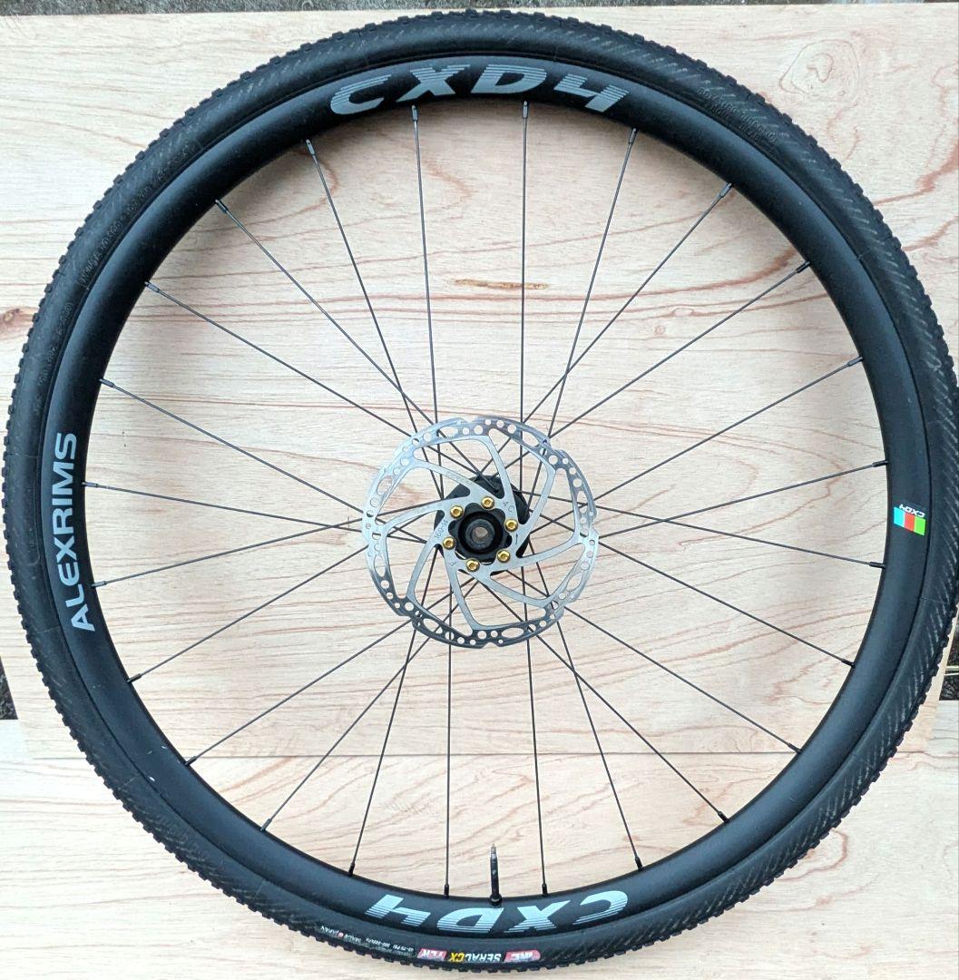 シャチ　ALEXRIMS CXD4　前後セット　タイヤ付き