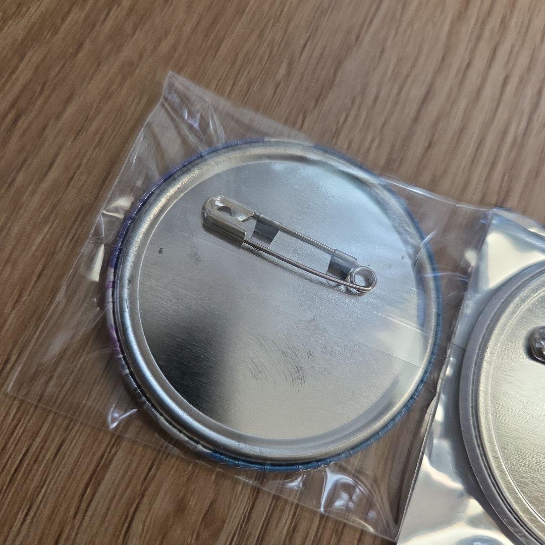 474文豪ストレイドッグス　コラボカフェ本舗　太宰治等身缶バッジ2点セット