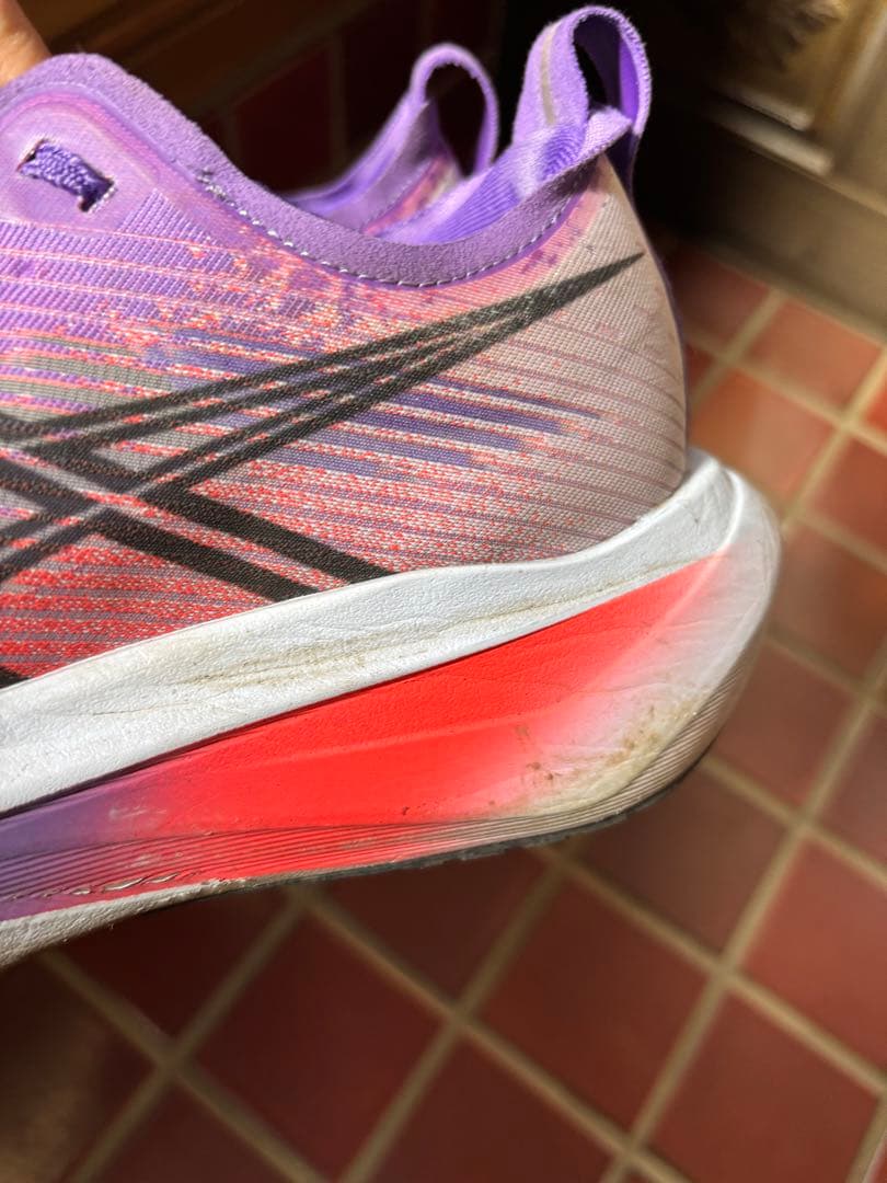 asics アシックス　メガブラスト25.5