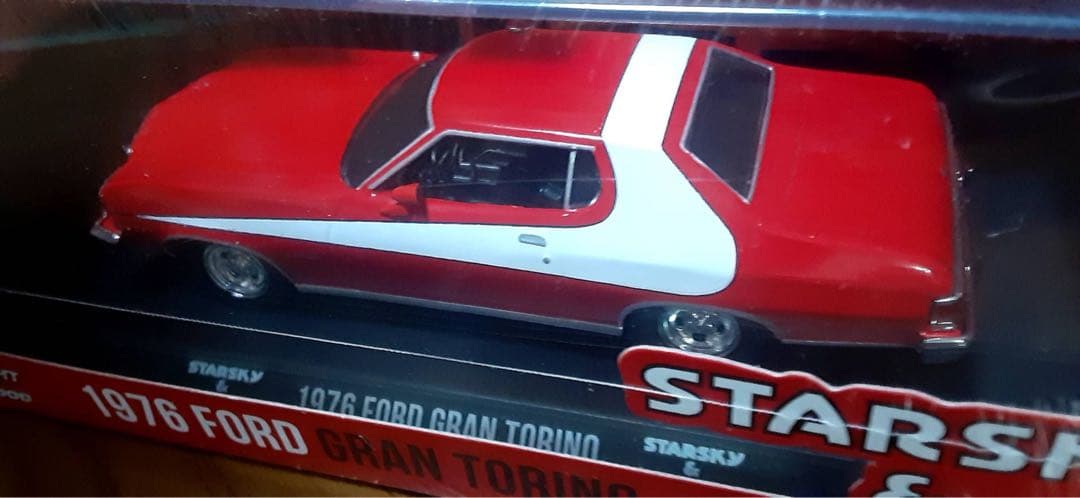 グリーンライト　1/43 スタスキー&ハッチ　フォード　グラン　トリノ