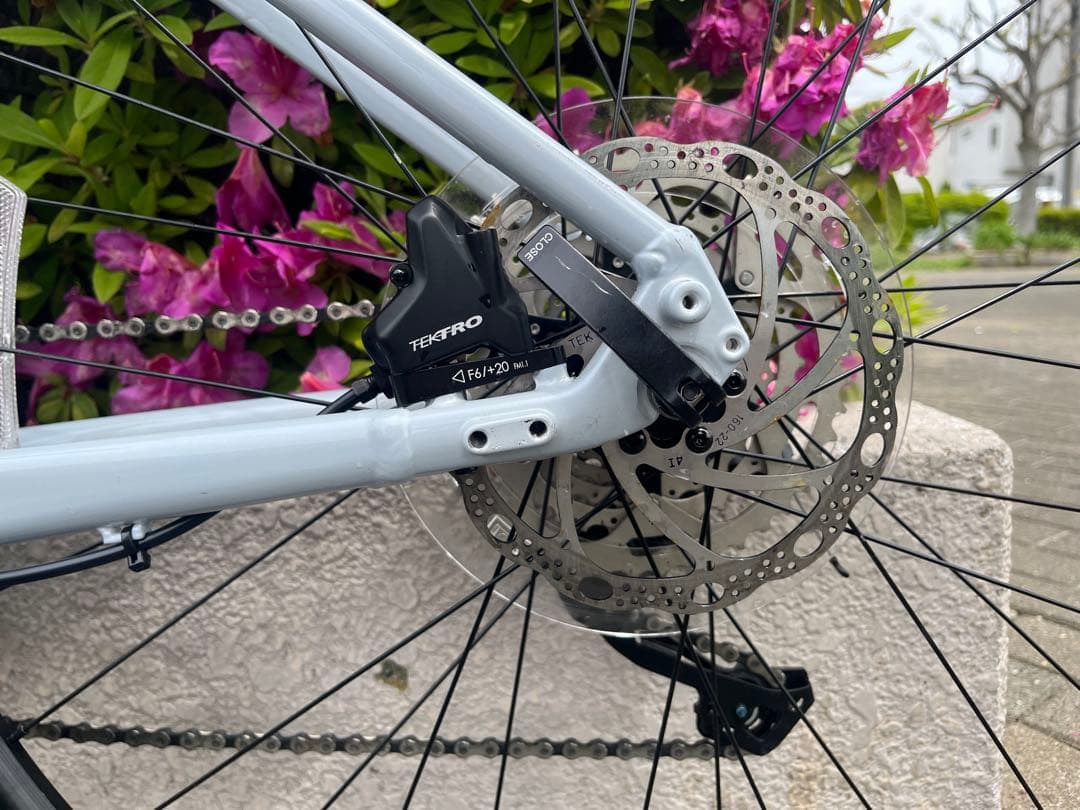 Trek FX2 Gen4 2025年モデル クロスバイク 白色 アルミ