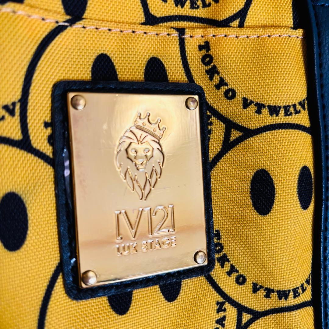 V12 ヴィトゥエルヴ カートバッグ ニコちゃん ロゴ　スマイル　ゴルフバック