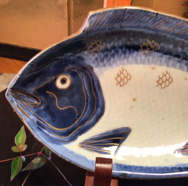 A584 古伊万里　元禄　染付　金彩　鯛皿　変形魚皿　　　1客