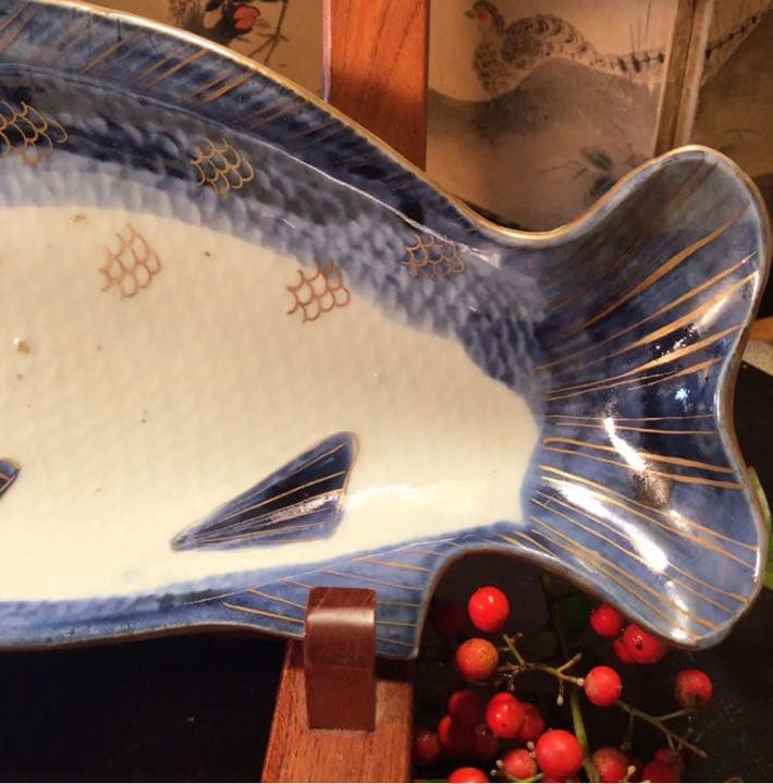 A584 古伊万里　元禄　染付　金彩　鯛皿　変形魚皿　　　1客