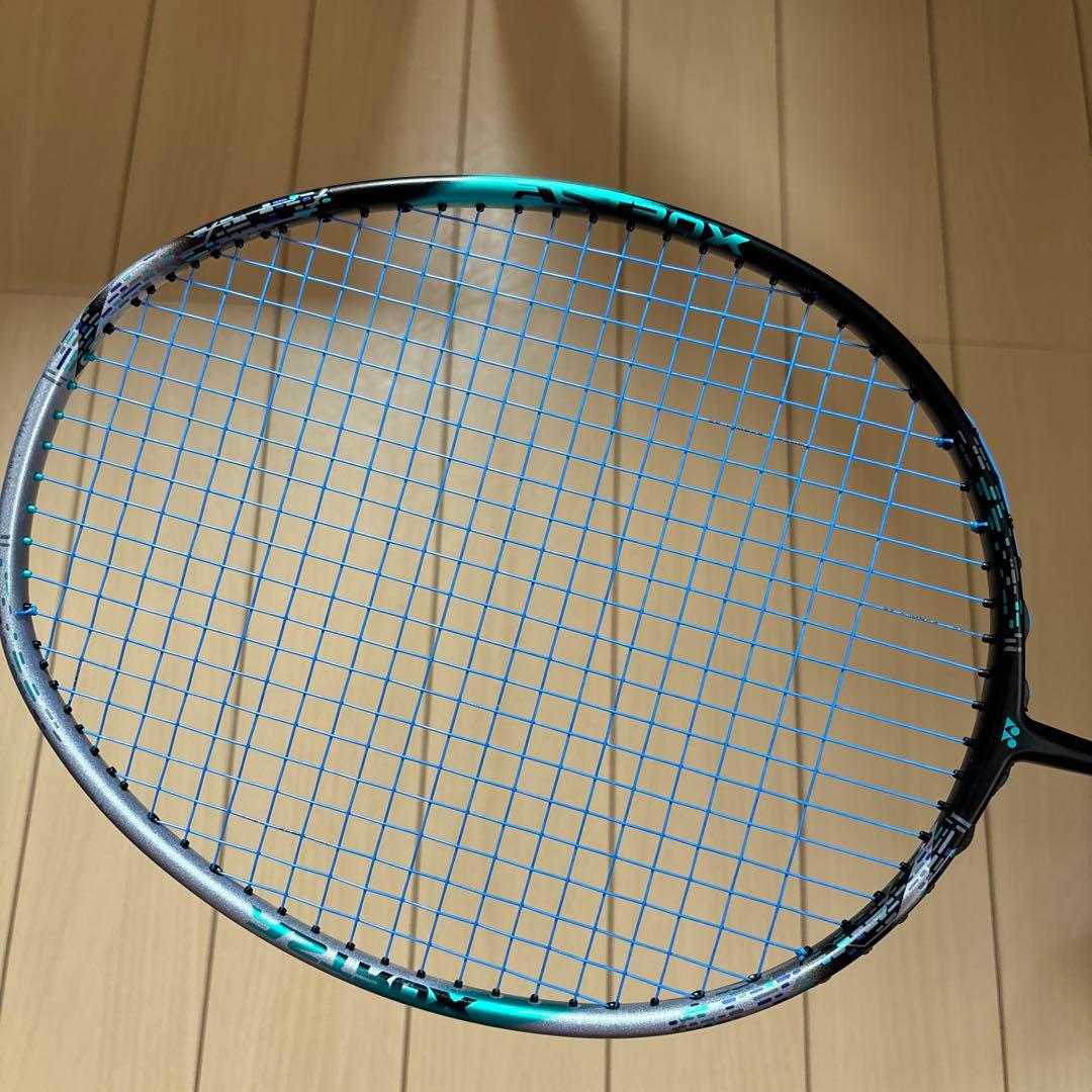 バドミントンラケット　アストロクス88d pro 4UG5