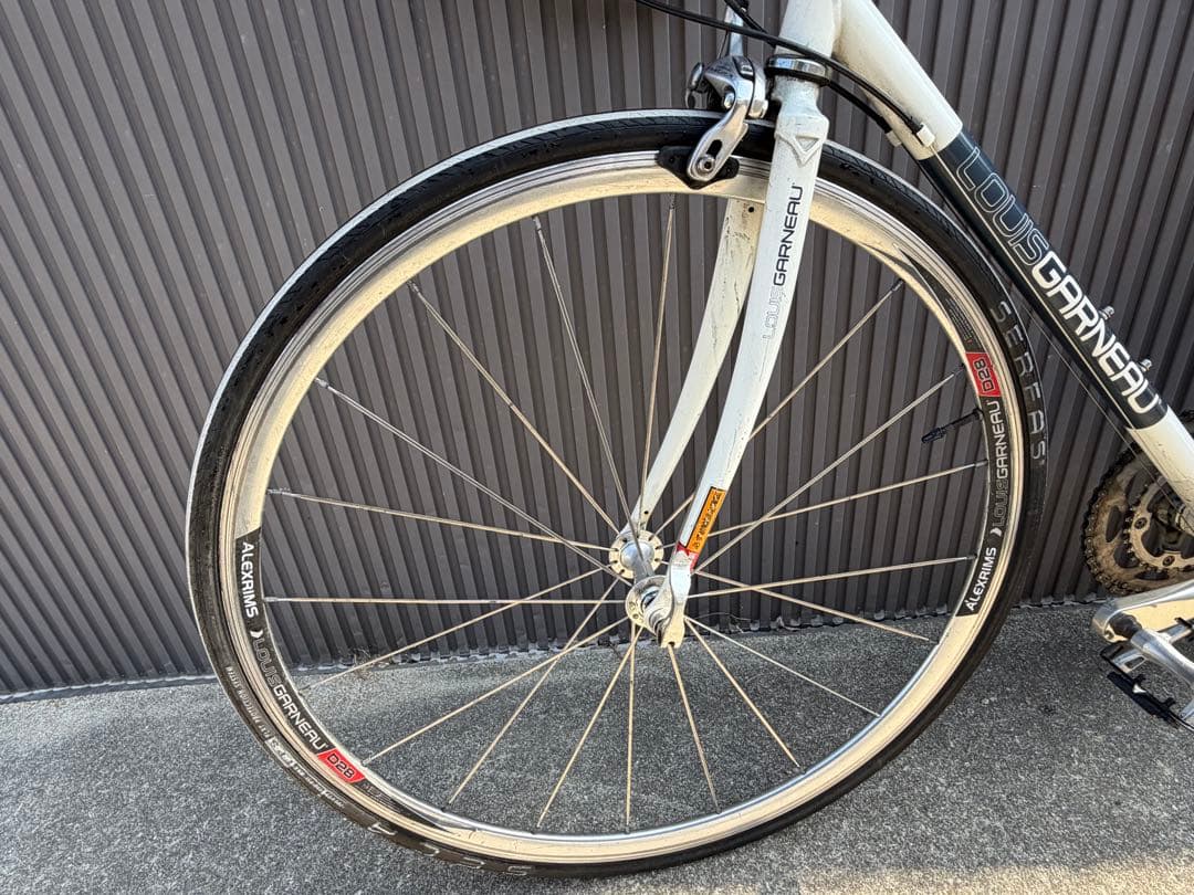 Louis Garneau ロードバイクLGS-LCR 700C (空気入れ付)